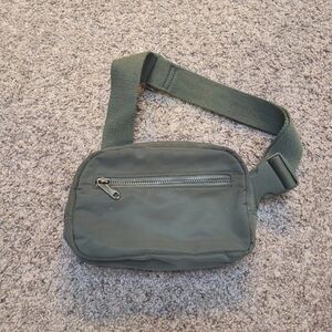 🆕️Wild Fable Forest Green Belt Bag Fanny Pack NWOT